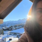 Surveen Chawla Instagram - Catch me if u can …. Sun kissed and silhouetted 🌤️