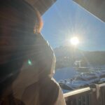 Surveen Chawla Instagram - Catch me if u can …. Sun kissed and silhouetted 🌤️