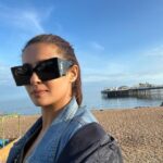 Surveen Chawla Instagram - Go places & meet your inner wanderer💙 #ByTheBeach #BeachBum #BlueSkies #Blessed