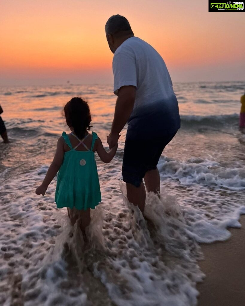 Surveen Chawla Instagram - I lean on you, U lean on me 💖Unconditional love, respect & support……today & always.To both these fathers in my life , one I have seen keep me before anything and anyone else in his life; thank you for being my “papa”!…. The new, 4 year old father, for really always being the best “papa” in the whole wide world … subtly & silently…. Happy Father’s Day 💖💖