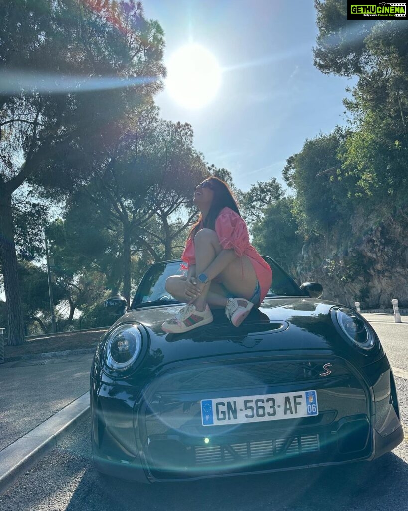 Surveen Chawla Instagram - Hop on board … will you ?👋🏼☀️ #CarLover #CarEnthusiast #CarLifestyle #SuckerForCars #PinkEveryday #StreetStyle #PinkAsthetic #TravelDiaries #SummerTravelDiaries