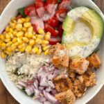Sushma Raj Instagram – My absolute fav!! 🍚 🍣 

Salmon Bowl Ingredients:

Greens 🥬 
Cilantro Rice 🌾 
Tomatoes 🍅 
Avocado 🥑 
Grilled Crispy Salmon 🍣 
Corn 🌽 
Onion 🧅 
Choice of dressing! 

#salmonbowl
#healthyfood
#eatclean