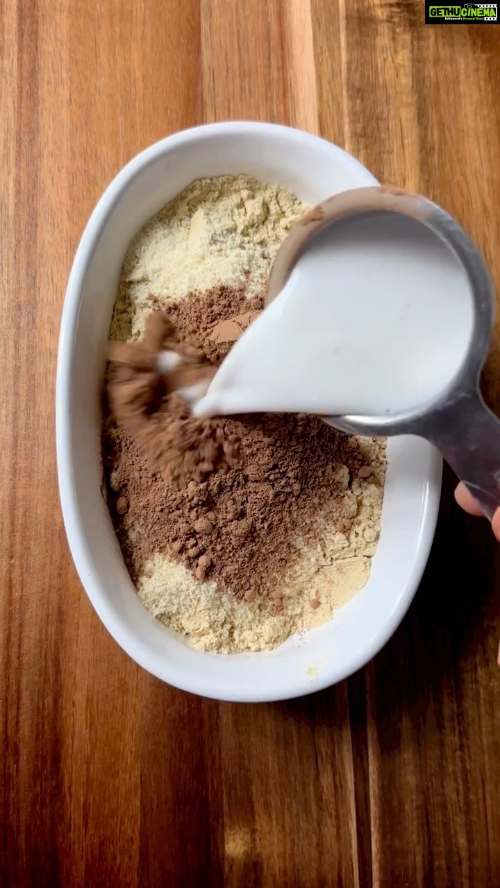Sushma Raj Instagram - Protein cake! ๐ง here is the list of ingredients for the banana protein cake recipe: 2 scoops of protein powder 1 scoop of almond flour 1 tablespoon of cocoa powder A pinch of baking soda 1/4 cup of almond milk (or any milk of your choice) 1 ripe banana Microwave it for 5-7 min!