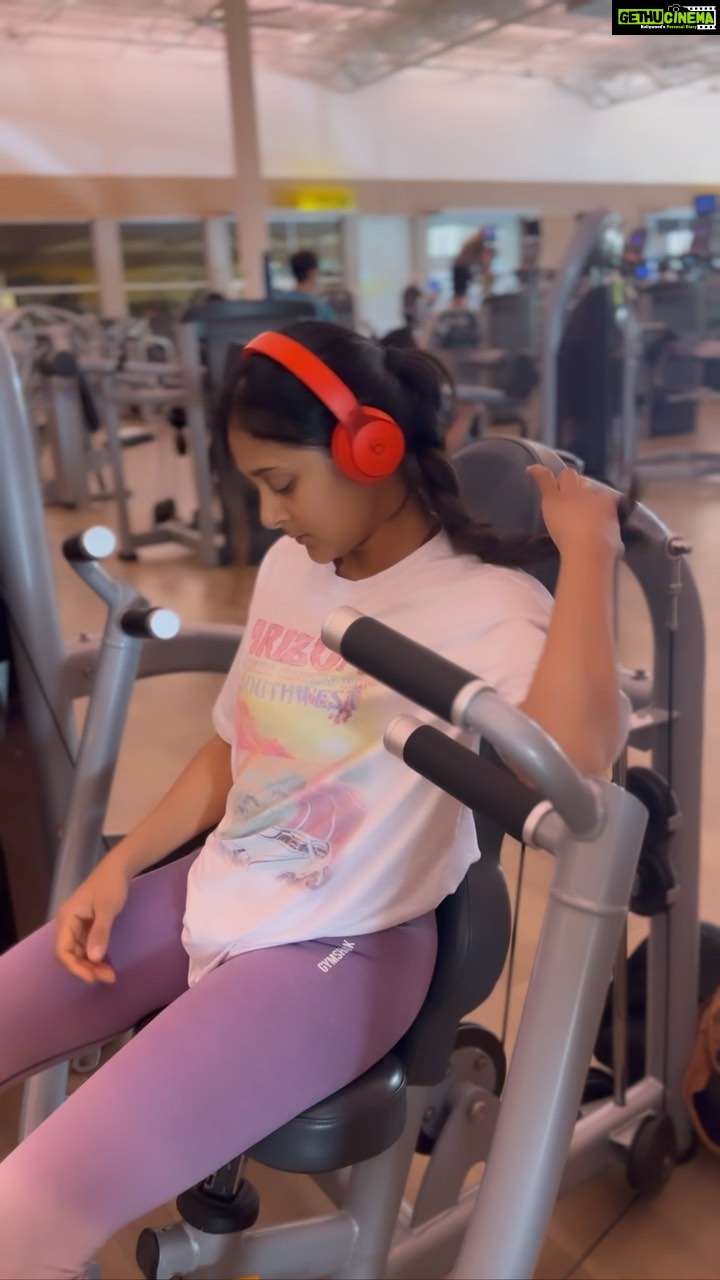 Sushma Raj Instagram - 🫠 . . . . #chestday #pushday #strengthtraining #womenwholift