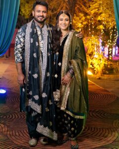 Swara Bhaskar Instagram - Yeh jo halka halka suroor hai!
Qawwali Night at #SwaadAnusaar ✨ 
Photographs - @wedreel.in @gary_dean_taylor 
Outfits - @heenakochharofficial 
Jewellery - @khannajewellerskj 
Jhootis - @labelsanafazal