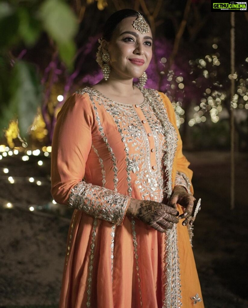 Swara Bhaskar Instagram - Feeling the bling! ✨ #SwaadAnusaar Delhi, India