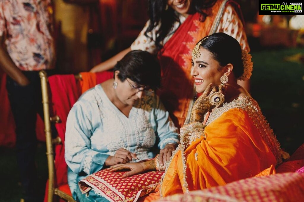 Swara Bhaskar Instagram - Mehendi Ki Raat, Sangeet Ke Saath! @fahadzirarahmad • #SwaadAnusaar Delhi, India