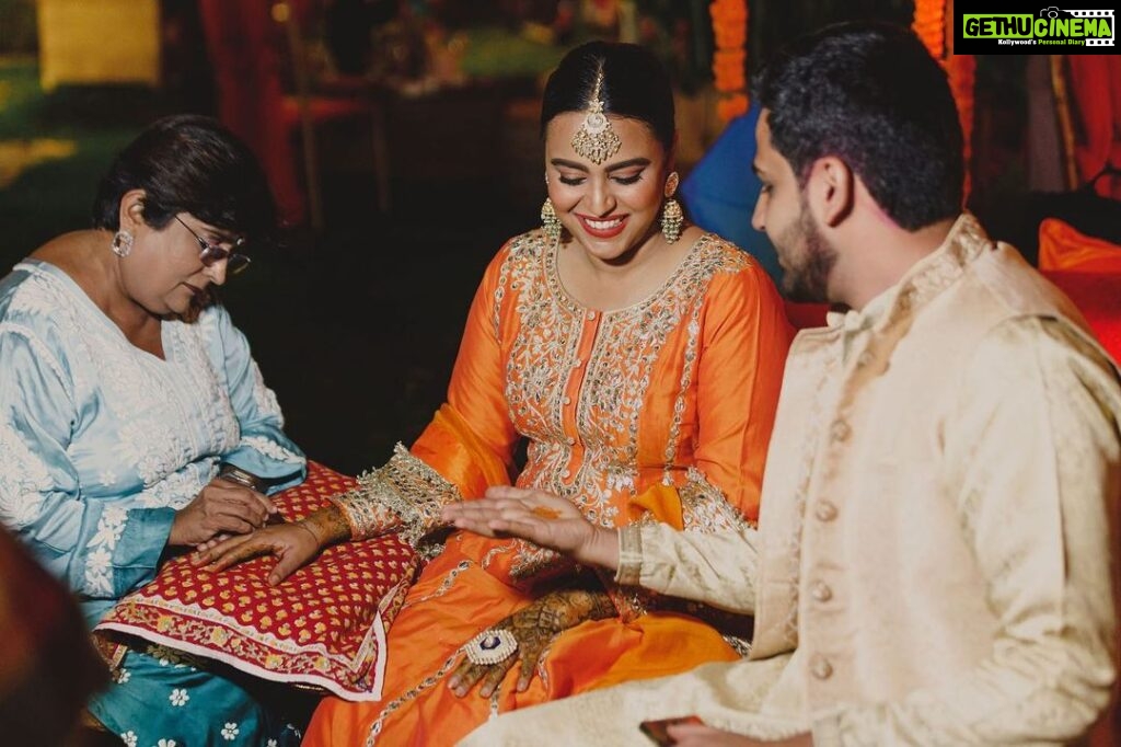 Swara Bhaskar Instagram - Mehendi Ki Raat, Sangeet Ke Saath! @fahadzirarahmad • #SwaadAnusaar Delhi, India