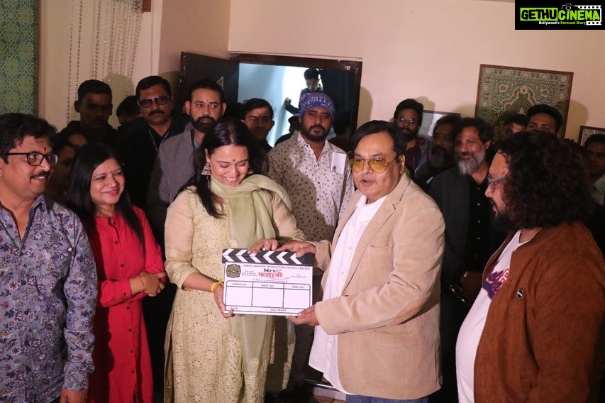 Swara Bhaskar Instagram - New year.. new beginnings.. new roles! 🎉✨🙏🏽 #mrsfalani shooting commences! Hello #chhatisgarh 💙✨ Chhattisgarh