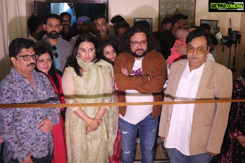 Swara Bhaskar Instagram - New year.. new beginnings.. new roles! 🎉✨🙏🏽 #mrsfalani shooting commences! Hello #chhatisgarh 💙✨ Chhattisgarh