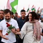 Swara Bhaskar Instagram – Only passing 
@rahulgandhi 
 a bouquet that a young man in the surging crowd brought & was desperately trying to get across to RG.. :) 
You gotta be here to feel the energy and the love. Seriously, join 
@bharatjodo 
 yatra people. Resist hate. Stand up for our country! 🇮🇳❣️✨
To love and unity! 😍🇮🇳
.
Photographer: @_jaiswalashish Ujjain MP India
