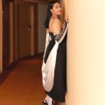 Swara Bhaskar Instagram - Aaaaaannndddd we are done! A spectacular #ciff44 comes to a close! Congratulations @cairofilms on a splendid festival!! ✨✨✨ Time for one final partyyyyyyyy 🥳🍾🎉 . Jumpsuit : @meta_manthan Rings: @karishma.joolry Heels: @labelrsvp . Styled by: @prifreebee @a.bee.at.work Photographs: @ahmedsami_photography Hair : @antergallactic Make-Up: @makeupbyyaramaziad @lancomepopup Fashion Assistant: @v4nyav3rma The Nile Ritz-Carlton, Cairo