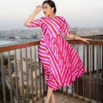 Swara Bhaskar Instagram - La vie en rose! 💞🌸 . Outfit and jewellery: @abujanisandeepkhosla Heels: @charleskeithofficial . Styled by: @prifreebee @a.bee.at.work Photographs: @ahmedsami_photography Hair : @antergallactic Make-Up: @makeupbyyaramaziad @lancomepopup Fashion Assistant: @v4nyav3rma Cairo, Egypt