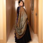 Swara Bhaskar Instagram - . @abujanisandeepkhosla capturing the vibrancy of Bandhini, the mystery of black, the grace of cotton, and the rhythm of Indian silouhettes all in this gorgeous Anaarkali! Love! 🖤✨ . At the event - ‘Rethinking Refugees: Azadi to Co-exist’ hosted by @theazadiproject @rethinking_refugees @afmadras . Outfit : @abujanisandeepkhosla Necklace: @sangeetaboochra @minerali_store #delhi Bangles and ring: @teejhindia . Styled by: @prifreebee @a.bee.at.work Photographs: @ahmedsami_photography Hair : @antergallactic Make-Up: @makeupbyyaramaziad @lancomepopup Fashion Assistant: @v4nyav3rma Alliance Française of Madras