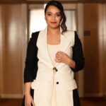 Swara Bhaskar Instagram - Jury days #ciff44 . . Dress : @abujanisandeepkhosla Trench: @lovebirds.studio Hair accessory: @romanarsinghaniofficial Heels: @labelrsvp . Styled by: @prifreebee @a.bee.at.work Photographs: @ahmedsami_photography Hair : @antergallactic Make-Up: @makeupbyyaramaziad @lancomepopup Fashion Assistant: @v4nyav3rma Sofitel Cairo Nile El Gezirah