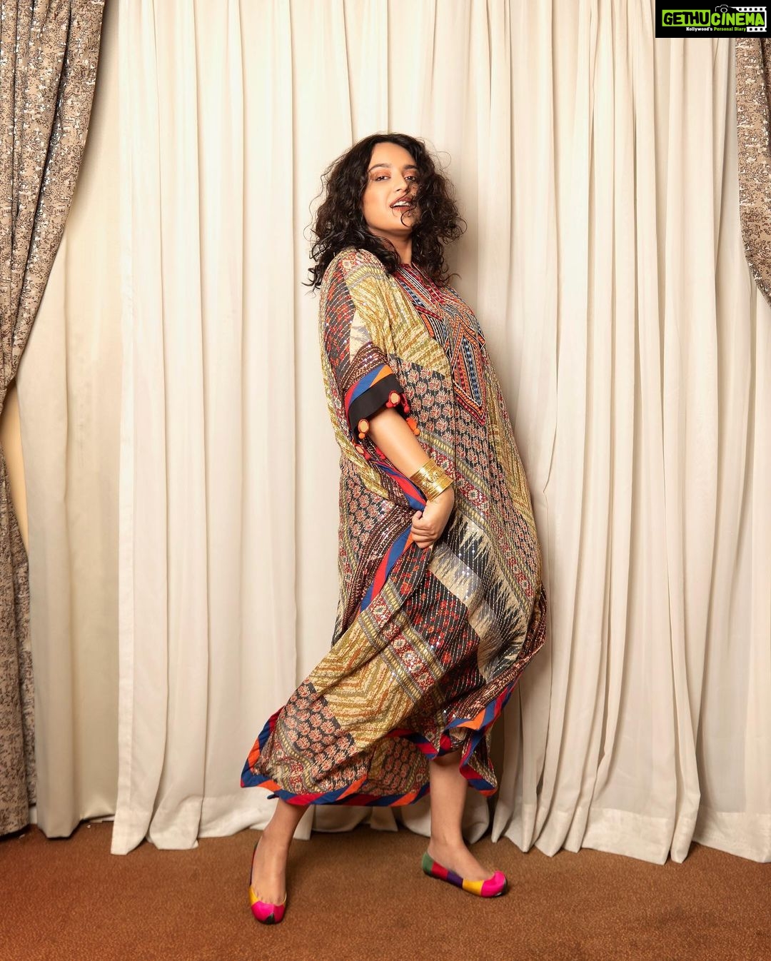 Swara Bhaskar Instagram - The spirit of a nomad ❤️🖤💛 . Outfit: @gulabobyabusandeep Bracelet: @tribebyamrapali . Styled by: @prifreebee @a.bee.at.work Photographs: @ahmedsami_photography Hair : @antergallactic Make-Up: @makeupbyyaramaziad @lancomepopup Fashion Assistant: @v4nyav3rma . . . . . . #cairointernationalfilmfestival #juryduties #egypt #cairo #travel #filmfestival #kaftans #multicolored # abujanisandeepkhosla #gulabobyabusandeep Cairo, Egypt