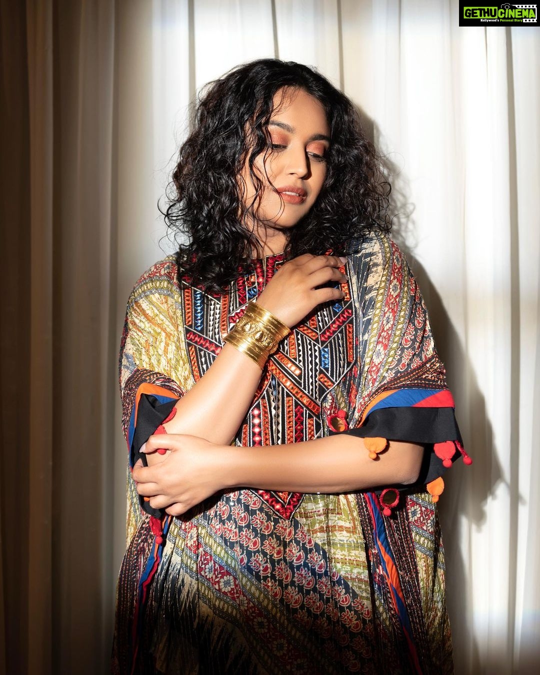 Swara Bhaskar Instagram - The spirit of a nomad ❤️🖤💛 . Outfit: @gulabobyabusandeep Bracelet: @tribebyamrapali . Styled by: @prifreebee @a.bee.at.work Photographs: @ahmedsami_photography Hair : @antergallactic Make-Up: @makeupbyyaramaziad @lancomepopup Fashion Assistant: @v4nyav3rma . . . . . . #cairointernationalfilmfestival #juryduties #egypt #cairo #travel #filmfestival #kaftans #multicolored # abujanisandeepkhosla #gulabobyabusandeep Cairo, Egypt