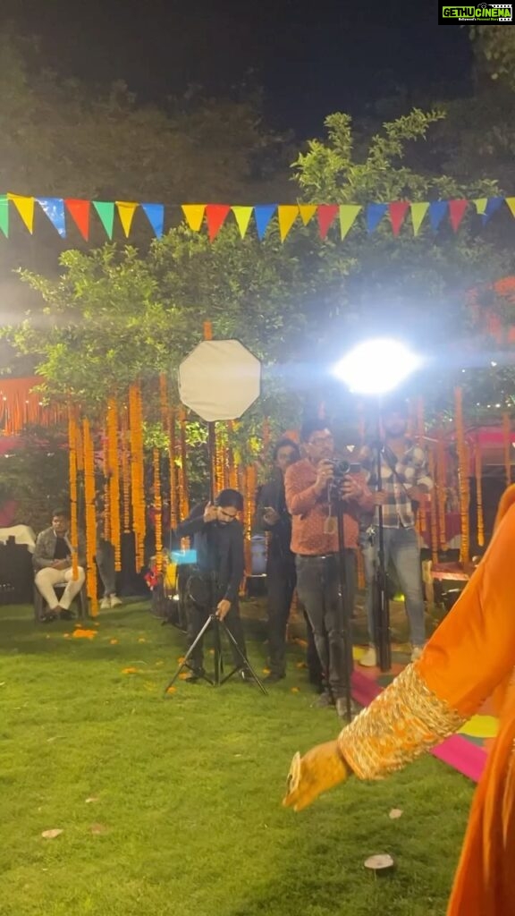 Swara Bhaskar Instagram - @reallyswara wedding congratulations Holiyo me ude Gulal sung by Deene khan Delhi, India
