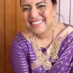 Swara Bhaskar Instagram - Nothing beats old world glam and a dash of purple 💜✨ Add the classic touch with vintage sparkles from @amrapalijewels And it’s a night to step out! Sari: @raw_mango Jewellery: @amrapalijewels Hair, draping and so much more 🥰 : @stylistsony