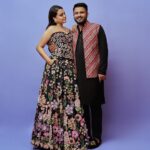 Swara Bhaskar Instagram - @filmfare ready! 🌸🎉 #filmfareawards OF COURSE i photoshopped my arms 😈👻 Last pic is me admiring my life choices 🤓😍 Outfit: one and only @rahulmishra_7 Fahad’s bundee: @svacouture Jewellery: @amrapalijewels Styled and saved by the amazing @who_wore_what_when (thanks Pranay 💖) Make Up: magical @saracapela Hair: my favourite brat @antergallactic @antarabahugunaghosh Pics: @chandrahas_prabhu Mumbai, Maharashtra