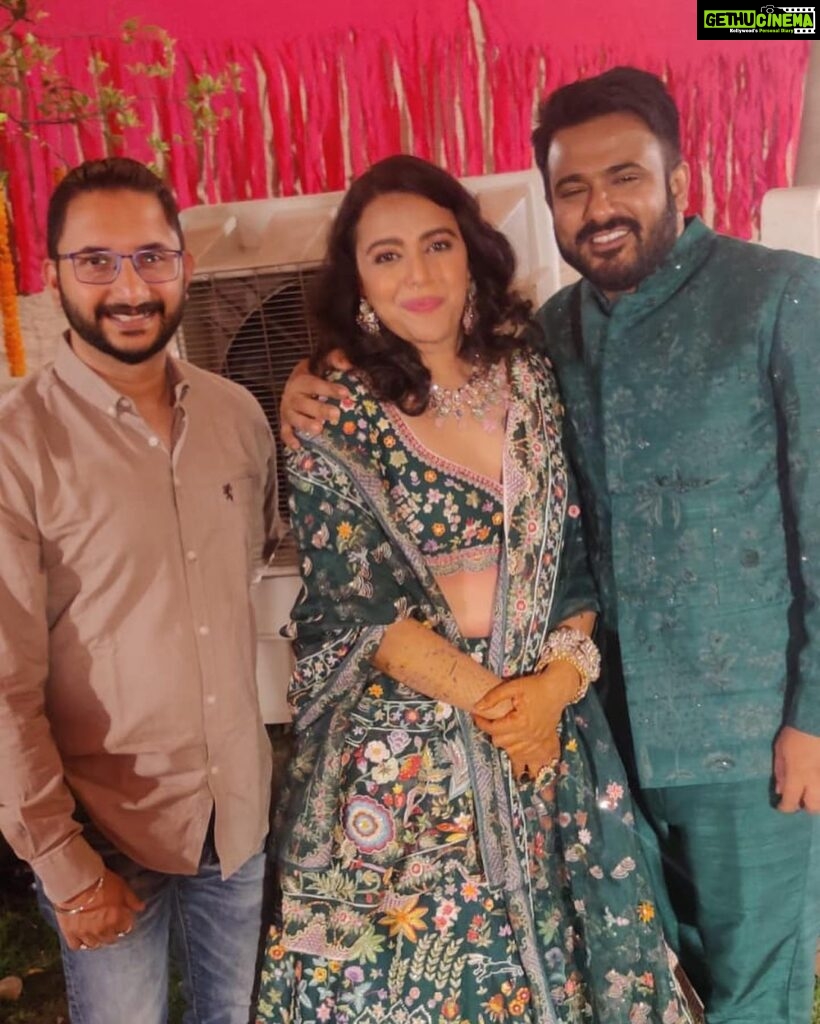 Swara Bhaskar Instagram - I have a whole host of thank you’s to so many people who helped make our wedding possible that if I start now, I think I will be saying thank yous for a year! Let’s start this series of #GratitudePosts with the most indispensable person who has handled tenting, trussing, furniture, other arrangements and requirements like DJs, bartenders (the list goes on..) for so many of my parties. Obviously wasn’t getting married without making sure @ajay_superlow & #laxmistagecraft were onboard to do set up and predictably step in to crisis manage! Thank you Ajay ji for your hard work and kindness to us.. each time and for being such a solid brick.. and bailing me out last minute many times! Also thanks to your excellent and reliable team. Deeply appreciated! 🙏🏽🙏🏽🙏🏽✨✨✨ #thankyou #gratitude #teamwork #weddings #swaadanusaar