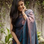 Swathishta Krishnan Instagram - Few more ❤️ . . . . . Wearing @swarnasaris Jewellery @mspinkpantherjewel