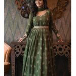 Swathishta Krishnan Instagram – Pick one from the lot💚
For the press meet of #ondusaralapremakathe 
.
.
.
Wearing @samyakkclothing 
Styling @beingstyl 
Asst stylist @stylefiles_bydeepikareddy 
Makeup @makeupartitstnaveen94 
Hairdo @nethramanju24makeupartist
Captured by @virat_pictures_ 
Edit @mikkie_photographhy