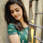 Swathishta Krishnan Instagram - Help me out in captioning this 😀💚 . . . Captured @thatmadraskaran 💚 Wearing @instorefashions💚 Makeup @keerthana_makeupartistry 💚