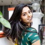 Swathishta Krishnan Instagram - Help me out in captioning this 😀💚 . . . Captured @thatmadraskaran 💚 Wearing @instorefashions💚 Makeup @keerthana_makeupartistry 💚