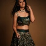 Swathishta Krishnan Instagram - 💚💚 . . . . . . styling @paviiiee_08 Wearing @savinidii_official Accessories @mspinkpantherjewel Makeover @chisellemakeupandhair Captured by @gilbertphotographer