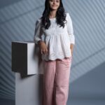 Swathishta Krishnan Instagram - Summmer 🤍🌼 . . . . @demozastores @mikkie_photographhy @kirthana_mua @sabu.dxb