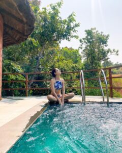 Swati Kapoor Instagram - Stages of Pani thanda hai 🥶