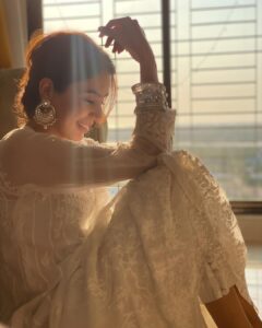 Swati Kapoor Instagram - New video is up on Hipi. Check it out now 💕

Link in bio.