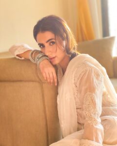 Swati Kapoor Instagram - New video is up on Hipi. Check it out now 💕

Link in bio.