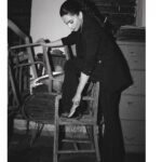 Taapsee Pannu Instagram - Life mein bohot Kabaad ikattha kar Rakha hai…. Time to sort it out…. But first let me fix my shoe ….