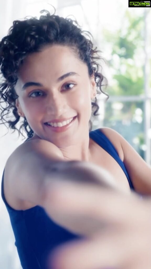 Taapsee Pannu Instagram - Why am I so happy? Why don’t you take a guess? Hint: It’s got something to do with summer. @niveaindia #ad #SkincarePeNoBreak