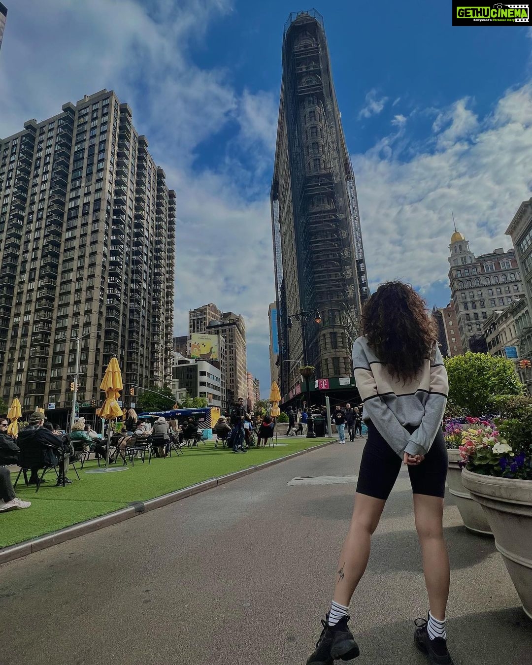 Taapsee Pannu Instagram - These streets will make you feel brand new Big lights will inspire you Let's hear it for New York New York New York