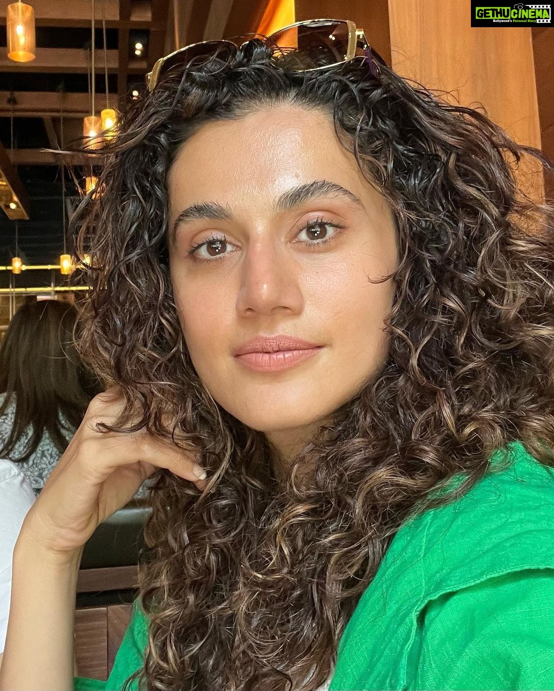 Taapsee Pannu Instagram - These streets will make you feel brand new Big lights will inspire you Let's hear it for New York New York New York