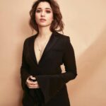 Tamannaah Instagram - If you do what’s Suit-able, you’ll be at sheer peace 🤵🏻‍♀️🤵🏻‍♀️🤵🏻‍♀️ Thank you @realbollywoodhungama for the Most Stylish Trendsetter Award Outfit: @gretelz.milano Jewels: @herstoryjewels Footwear: @louboutinworld Stylist: @lakshmilehr Styling team: @gaurvivdesai Hair: @tinamukharjee assisted by @palashipramanik Makeup: @kirandenzongpa assisted by @karchung_gurung_ Photographer: @kadamajay