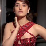Tamannaah Instagram - What’s a fairy tale outfit without a little magic involved?✨ @filmfareme 📷: @throwbakc