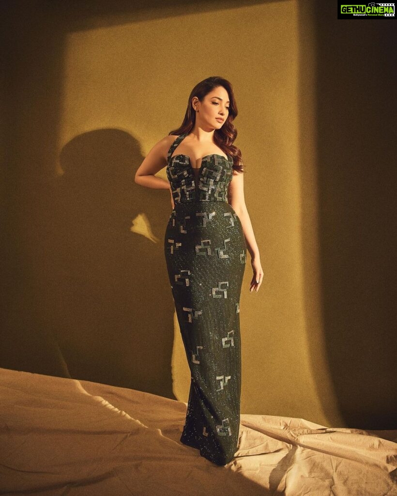 Tamannaah Instagram - Always ahead of the curve... 😉😉😉 @lakmefashionwk @fdciofficial Outfit: @nirmooha Styled by: @mohitrai Hair: @florianhurel assisted by @bhaktilakhani Makeup: @meghnabutanihairandmakeup assisted by @jeena_bax Photographer: @sheldon.santos #lfw #lakmefashionweek