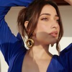 Tamannaah Instagram - 💙💙💙#ELLEGraduates2022 Outfit: @gnama.in Jewelry: @viangevintage @zariinjewelry Heels: @louboutinworld Styled by: @shaleenanathani Assisted by: @vasudhaguptaa Makeup: @savleenmanchanda Assisted by: @anushkajainn__ Hair: @tinamukharjee Photographed by: @vaishnavpraveen @thehouseofpixels Reputation Management: @media.raindrop