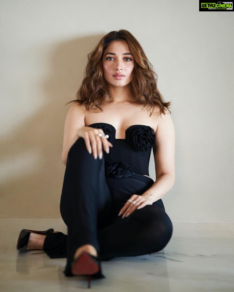 Tamannaah Instagram - ❤️‍🔥❤️‍🔥❤️‍🔥 Outfit : @magdabutrym Jewelry: @outhousejewellery Styled by : @shaleenanathani Assisted by : @vasudhaguptaa Makeup by : @savleenmanchanda Hair by : @hairbyseema Shot by : @pixel.exposures @vidhigodha