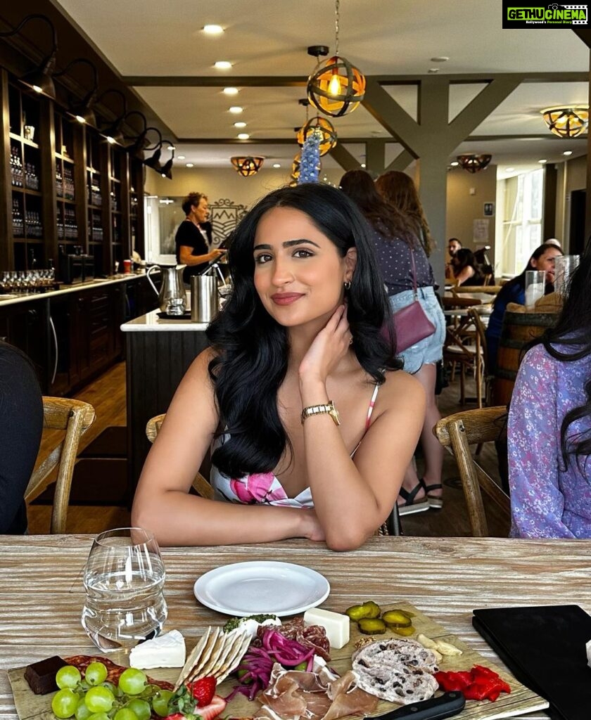 Tanu Grewal Instagram - taking life one sip at a time 🍷 Glass House Estate Winery