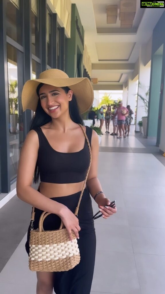 Tanu Grewal Instagram - 😄 Cancun, Mexico