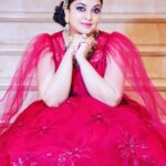 Tanushree Dutta Instagram - It's an awesome day...because I say so! Press conference coming soon 🙌 And a lot of things will be as I say so.. Every trick of the enemy fails..Aa bail mujhe maar wali halat ho gayi hai inki. Sudhrenge nahi shayad ab. Chalo theek hai..yehi sahi 🤣 Something even better will come out of this. I'm going to thoroughly enjoy round 2