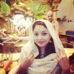 Tanushree Dutta Instagram – Taking blessings of baba Siddhivinayak! Siddhi Vinayak Temple ,prabhadevi , Mumbai