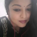 Tanushree Dutta Instagram - Last night, I was going into yet another wierd scary nightmare while I slept but a beautifull angel came in my dreams from nowhere and the whole atmosphere just changed. After that I had no interest in waking up lol 😂. Slept a lot & woke up feeling lighter, and sort of exorcised!! Kisi ne meri pukaar sun lee... Some Saint I think visited me in dreams and fixed some stuff. Yest afternoon I had connected to a form of Vishnu in deep samadhi state. My sadhana pilgrimage is over in few weeks and then I'm doing celebrity event appearances back to back. My events will be superhit & house full like always 😊 🙌 🤲 I will also be starting work on one very interesting project very soon! God bless things look very bright this year 2023.🙏🙏🙏