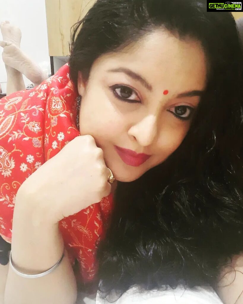 Tanushree Dutta Instagram - Getting called & invited to go visit a holy place called Siddhashram in the Himalayas...later this year or next maybe..or whenever I'm ready They saying ki mausam bigadne wala hai, toh yahan shift ho jao😛 ..kuch time ke liye... Who else wants to join??