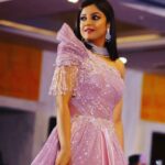 Tanushree Dutta Instagram – Some throwbacks from a beauty event in Delhi…

#makeup #beauty #event #awards #bollywoodmovies #celebrity #fashion #glamour #cosmos #india #newyork